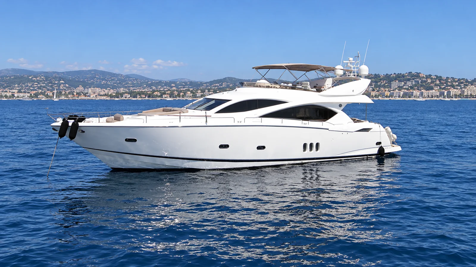 Sunseeker 82 Yacht